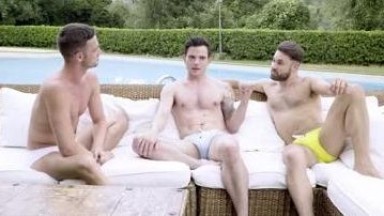 Threesome hot sex