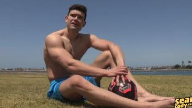 Young muscle hunk hard stroking