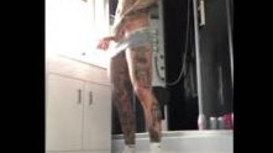 Jerking and cumming on the floor