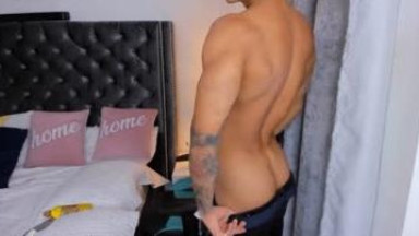 Latino sexy muscle boy