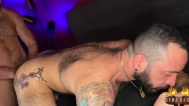 Ian Sterling gets his fists up in Julian Torres