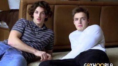 Young hunks having a nice meet