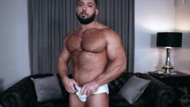 Muscle Man Mike Dildoed