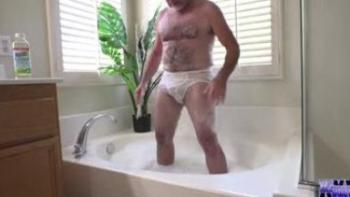 Jay taking a bath and jerking off