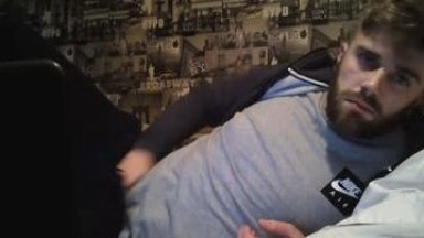 Wanks on Webcam
