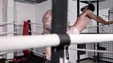 Musclebeast VS Axel Reed