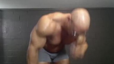 big muscle MAN