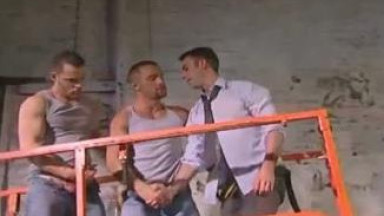 Threesome fuck at the warehouse