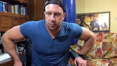 beefy bull on cam