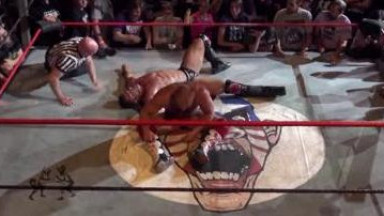 Wrestling: Cage v Dickinson